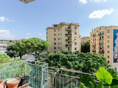 Appartamento in Vendita in Largo Giuseppe Veratti 43 a Roma