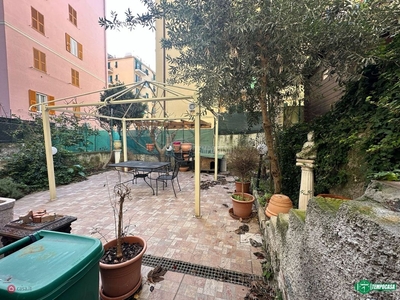 Appartamento in Vendita in Via Andrea del Sarto 11 a Genova