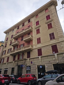 Appartamento in Vendita in Via Carlo Camozzini a Genova