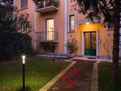 Appartamento in Vendita in Via Conte Rosso a Milano