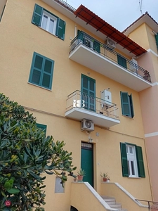 Appartamento in Vendita in Via Francesco Selmi a Roma