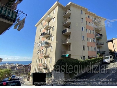 Appartamento in Vendita in Via Gaspare Murtola 62 a Genova