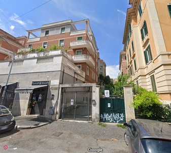 Appartamento in Vendita in Via Giuseppe Parini a Roma