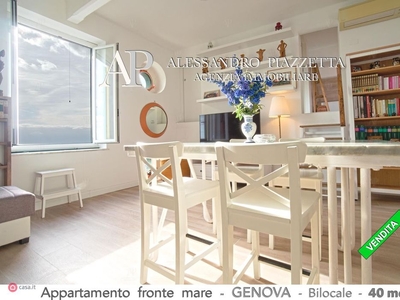 Appartamento in Vendita in Via Murcarolo a Genova