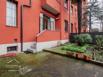 Appartamento in Vendita in Via Rho 3 a Milano
