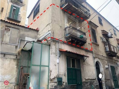 Appartamento in Vendita in Via Santa Maria degli Angeli alle Croci a Napoli