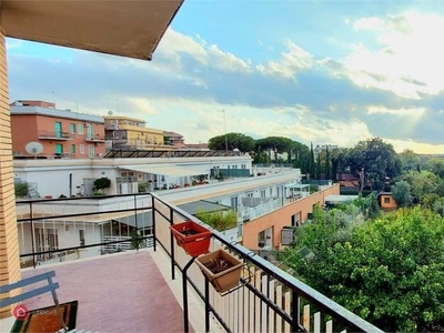 Appartamento in Vendita in Via Vezzano Ligure a Roma