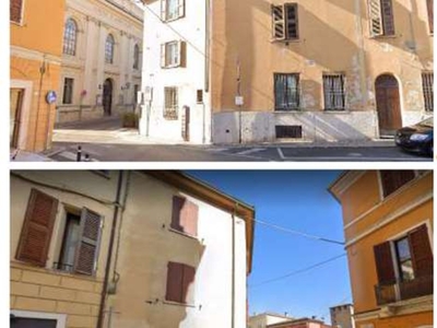 Appartamento in Via dell'Accademia 58, Mantova, 6 locali, 2 bagni