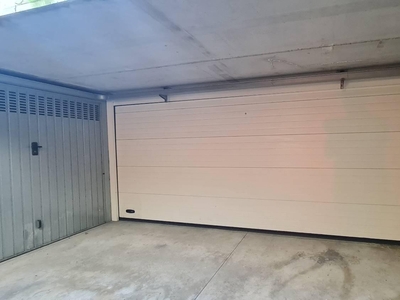 Box/Garage 30mq in vendita a Lainate