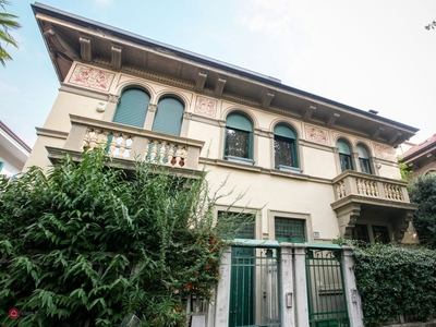 Casa Bi/Trifamiliare in Vendita in Piazzale massari 18 a Milano