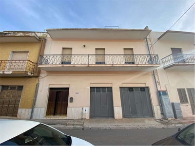 Casa indipendente in Via vittorio veneto 93, Matino, 9 locali, 300 m²