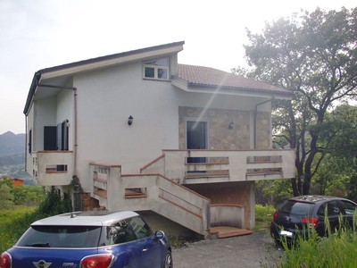 Casa indipendente di 276 mq in vendita - Santa Marina