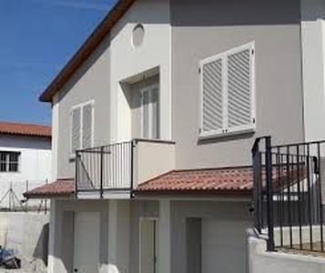 Casa indipendente in Vendita in Via Clinia a Bari