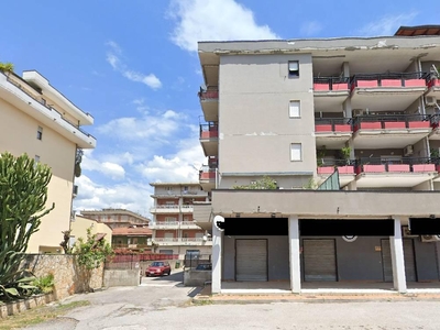 Garage di 19 mq in vendita - Battipaglia