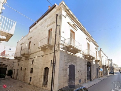 Palazzo in Vendita in Via Giovanni Bovio 28 a Terlizzi