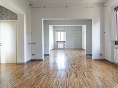Quadrilocale a Empoli, 2 bagni, 105 m², 2° piano in vendita