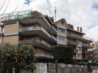 Quadrilocale in Vendita a Roma, 570'000€, 164 m²