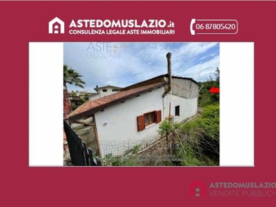 Rustico-Casale-Corte in Vendita ad Minturno - 44851 Euro