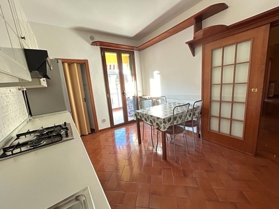 Trilocale a Empoli, 1 bagno, 60 m², 2° piano in vendita