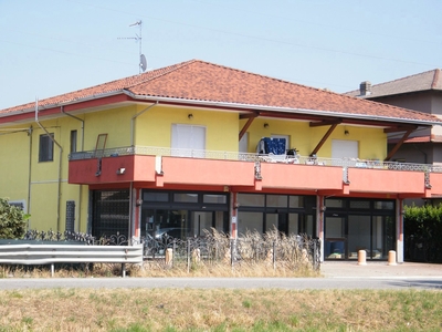 Trilocale in vendita, Oleggio