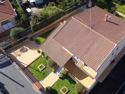 Vendita Villa, in zona SANTA SOFIA - POLICLINICO, CATANIA