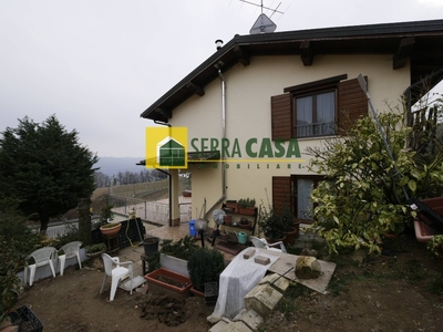 Villa a schiera in Via Giardini Nord, Serramazzoni, 4 locali, 2 bagni