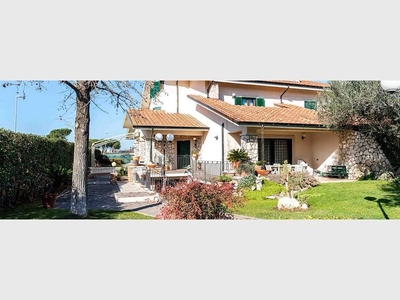 Villa bifamiliare in vendita a Guidonia Montecelio, Largo Liborio Romano, 1 - Guidonia Montecelio, RM