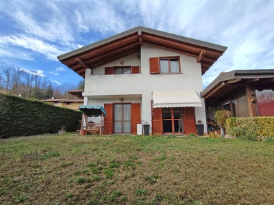 Villa in vendita a Comignago