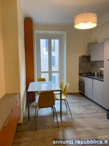 Appartamenti Torino Via Bava 20 bis cucina: A vista,