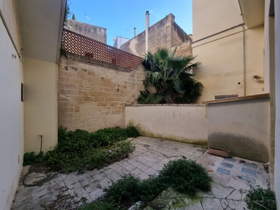 Appartamento con giardino a Lecce