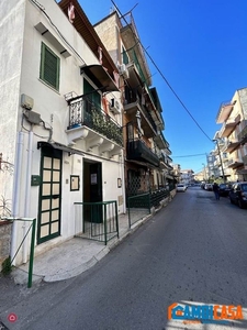 Appartamento in Affitto in Via Santa Maria di Gesù 112 a Palermo