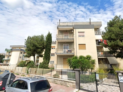 Appartamento in Affitto in Viale Luigi Einaudi a Bari