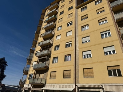 Appartamento in Vendita a Gorizia, zona Centro storico, 99'000€, 89 m², arredato