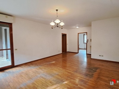 Appartamento in Vendita a Pesaro, 189'000€, 131 m²
