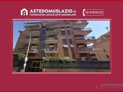 Appartamento in Vendita a Roma, 165'000€, 78 m²