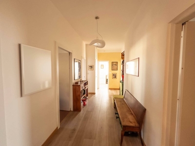 Appartamento in Vendita a Torino, zona Santa Rita, 306'000€, 145 m²