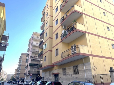 Appartamento in Via Papa Benedetto Xiii, Bari (BA)