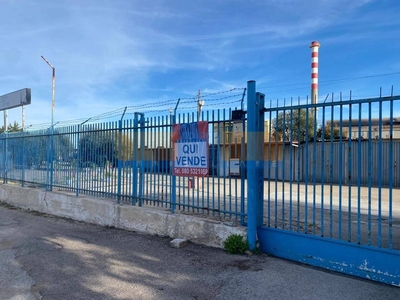 Capannone Industriale in vendita a Bari strada bari-modugno-toritto