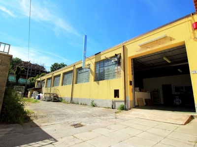 Capannone Industriale in vendita a Buti via Sarzanese Valdera, 78