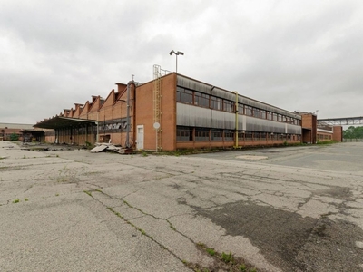 Capannone Industriale in vendita a Carrara