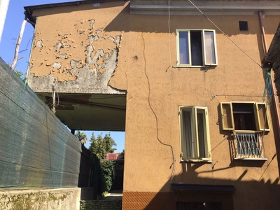 Casa indipendente con giardino a Avellino