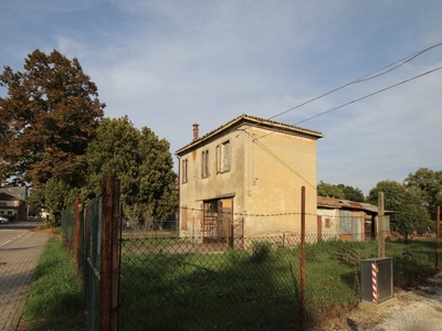 Casa Indipendente in Via Don Minzoni , 24, Lagosanto (FE)