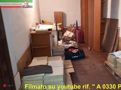 Garage/Posto auto in Affitto in Via Isonzo a Pavia