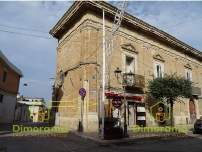 Laboratorio all'asta a Poggio Imperiale corso Vittorio Veneto, 8