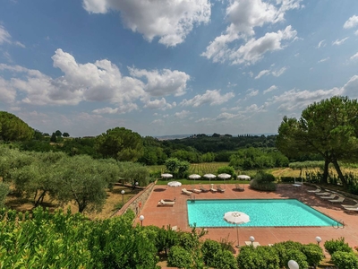 Moderna Casa Vacanze con Piscina a Siena in Italia