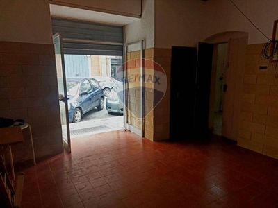 Negozio in vendita a Bari via Ettore Fieramosca, 115
