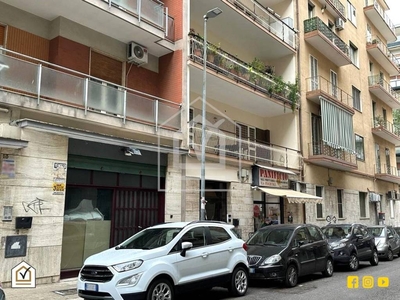 Negozio in vendita a Bari via Foggia