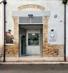 Negozio in vendita a Orta Nova via Giuseppe Garibaldi, 9