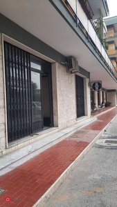 Negozio/Locale commerciale in Affitto in Via Monza a Caserta
