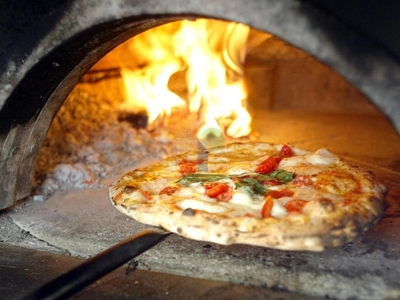 Pizzeria in vendita a Livorno piazza Attias, 2